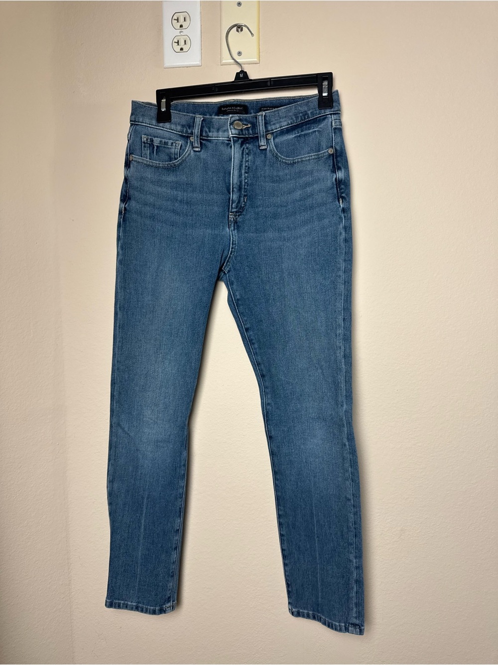 Banana Republic Women’s Skinny Jeans in Mid Blue Wash